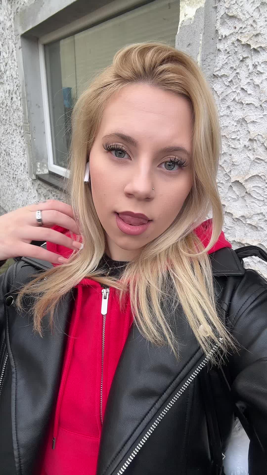 @minibickos