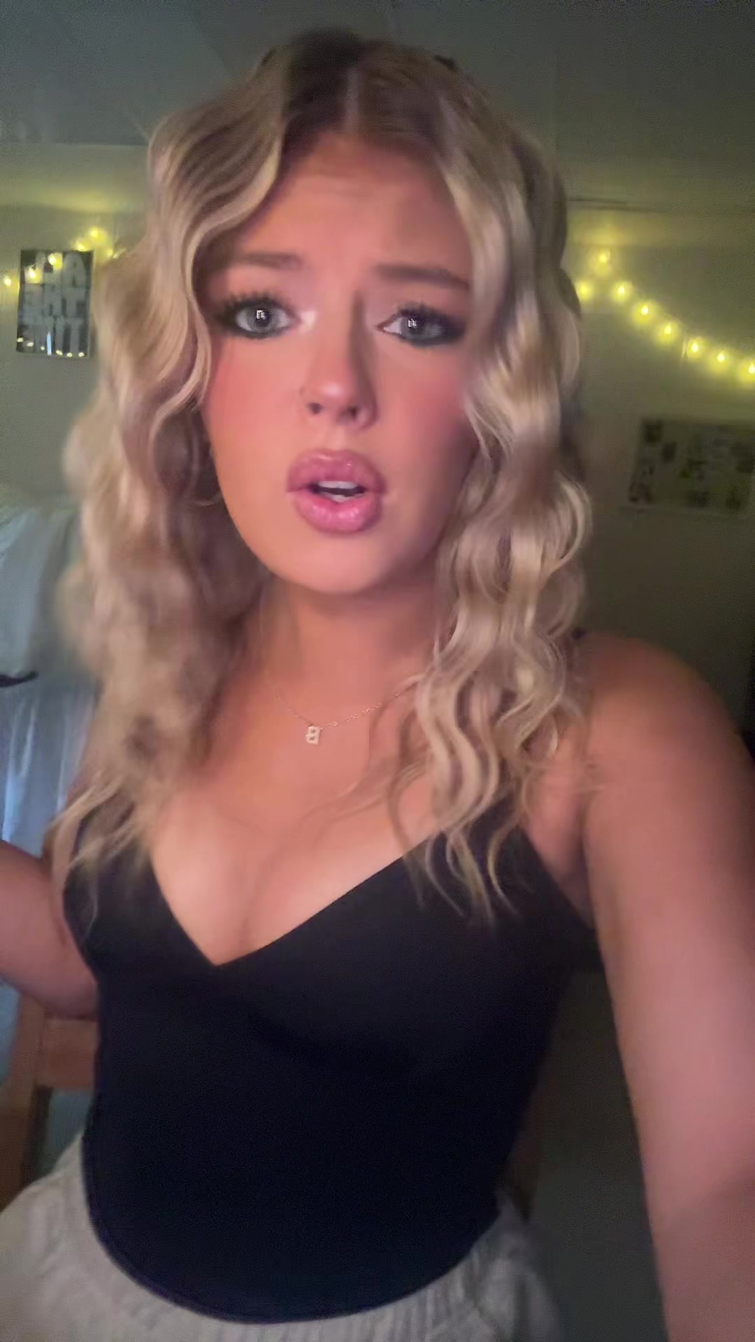 @bella