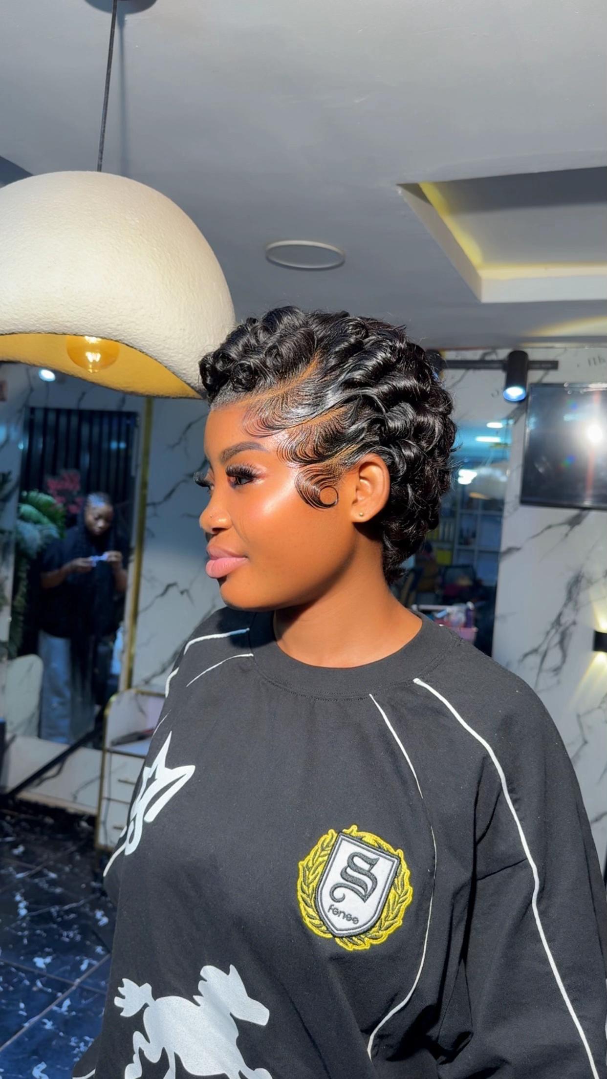@Ebony hair world