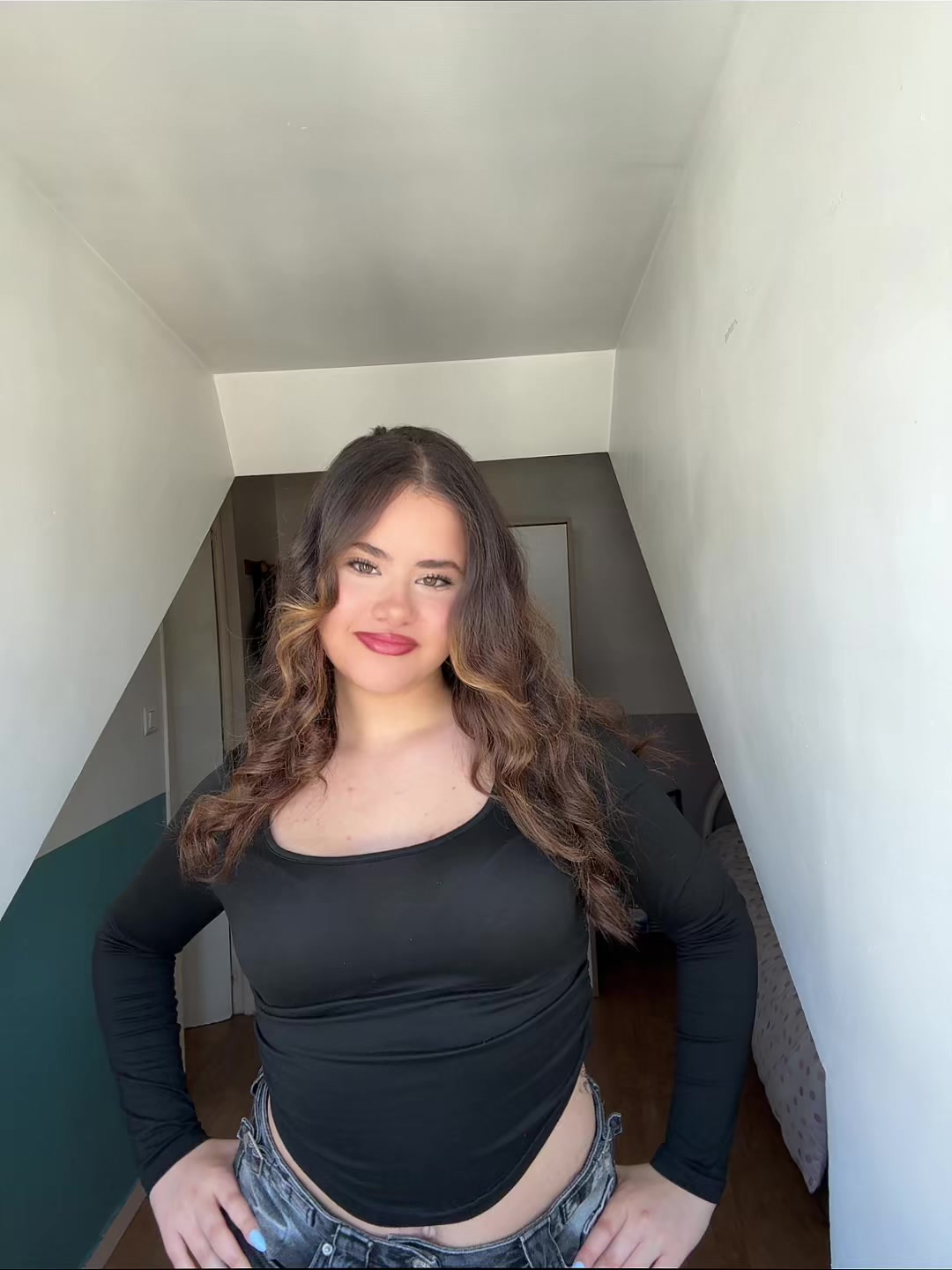 @𝒯ℯ𝓈𝓈𝒶．𝒞ℋ