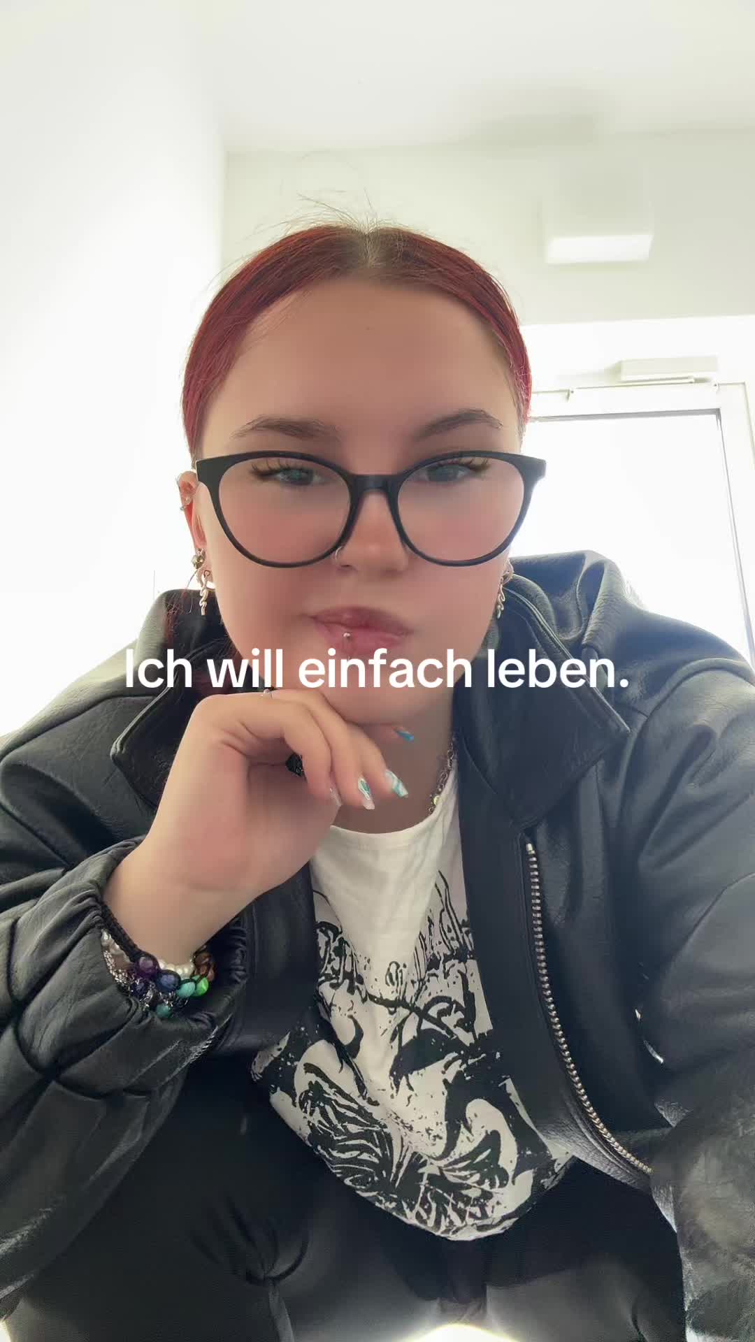 @Leonieꨄ︎