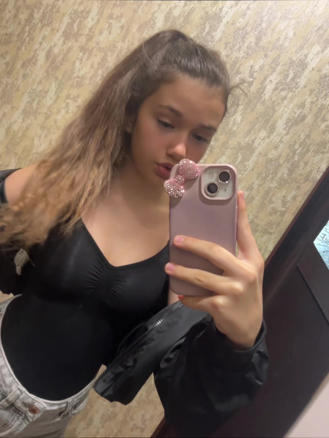 @🎭
