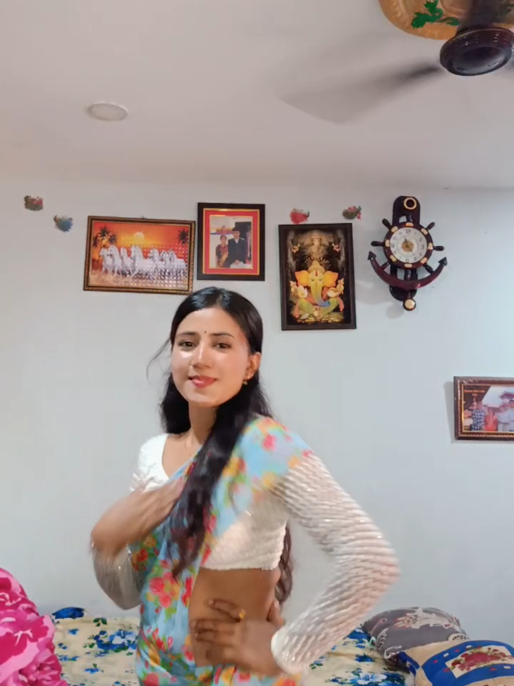 @माेनिका 🌟