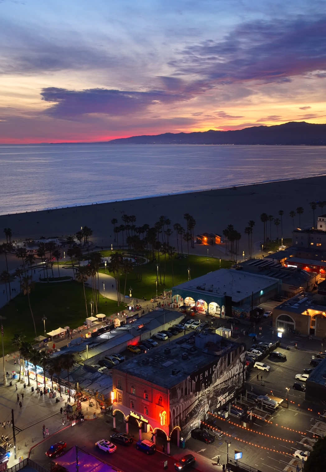 @Venice Beach Boardwalk