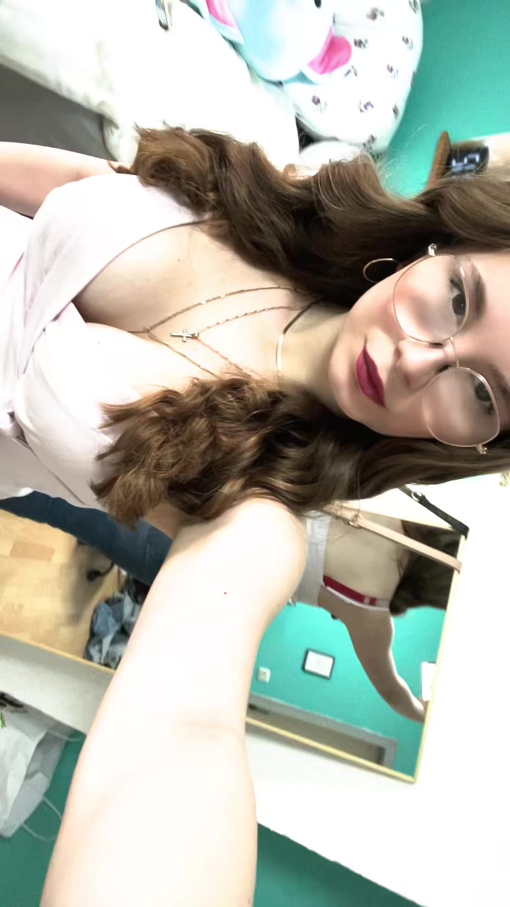 @✮