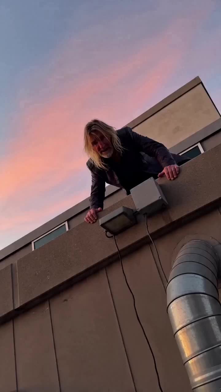 @👑ronbug 🐛🎸🔥