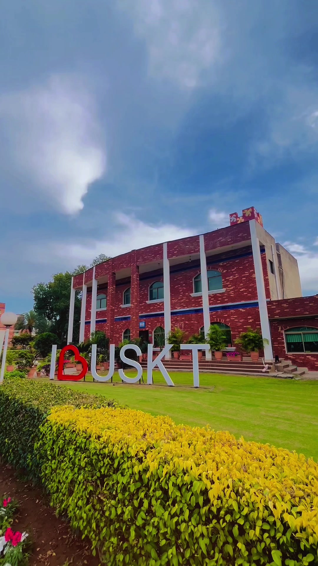 @University of Sialkot🌝