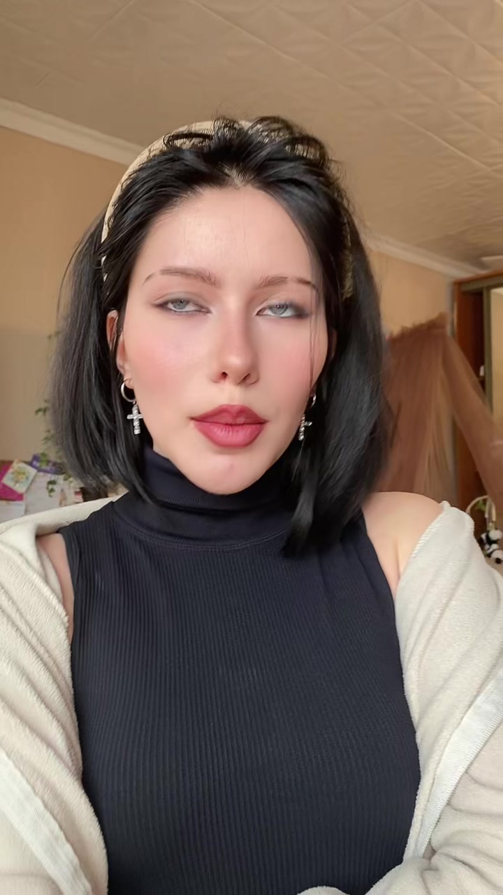 @𝐌𝐚𝐫𝐢𝐚𝐀𝐝𝐚𝐦𝐨𝐯𝐚♡