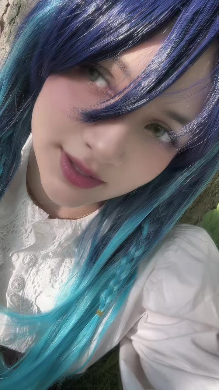 @emmaxcos_