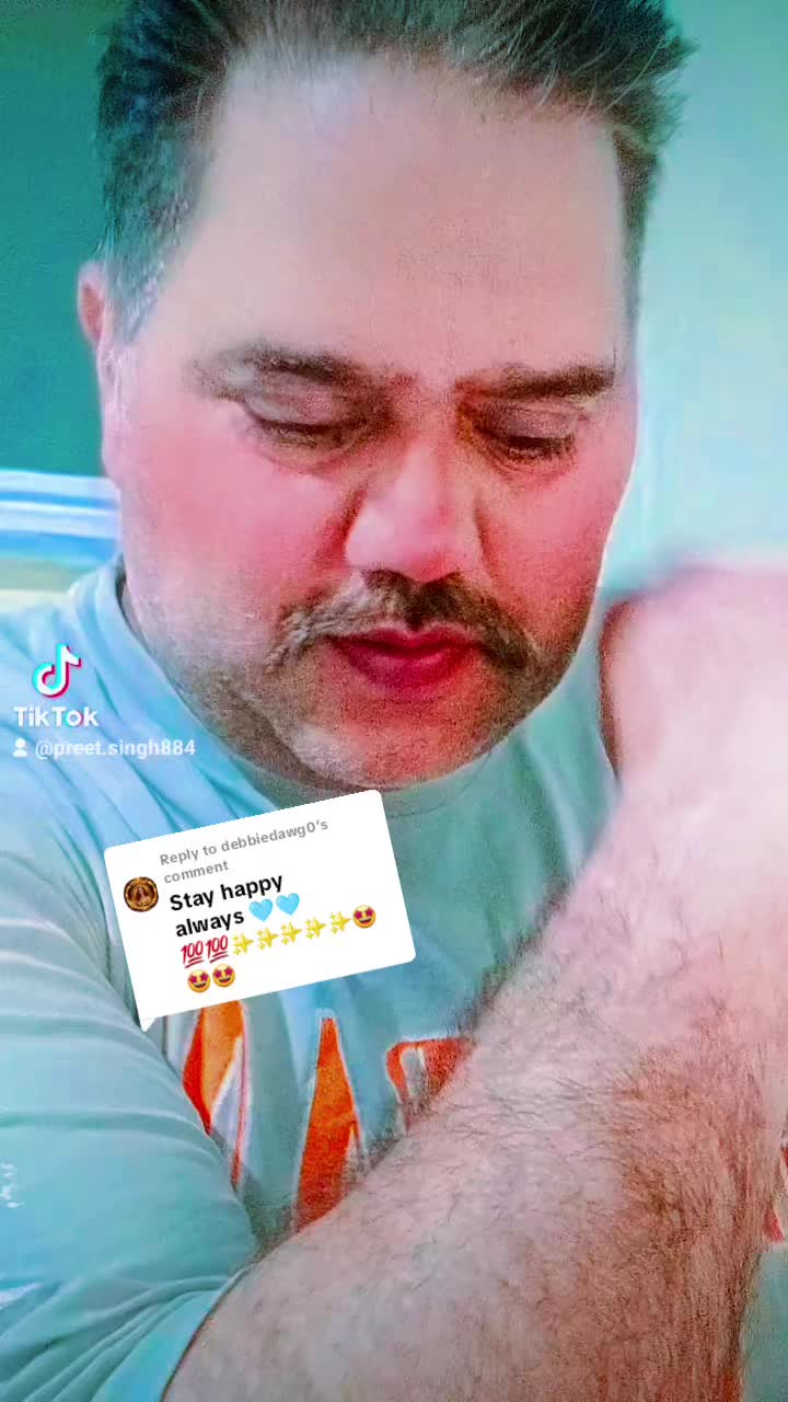 @,:",:"p;:r..e.:e.,;t#*🤟🤟