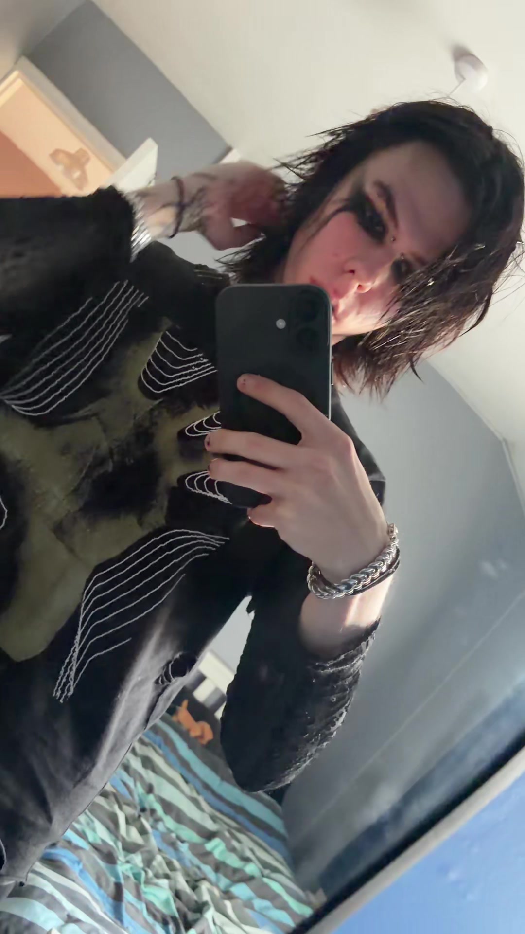 @bladeisonmywrist