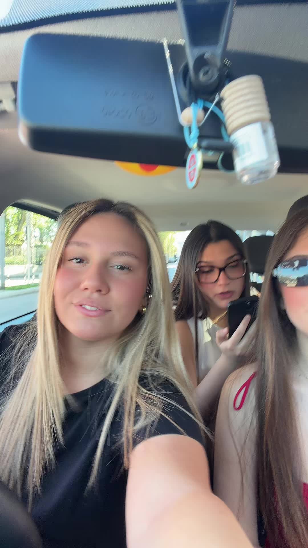 @𝐹𝐿𝐴𝑉𝐼𝐴 𝐷𝐼𝐹𝐼𝑁𝑂🪽
