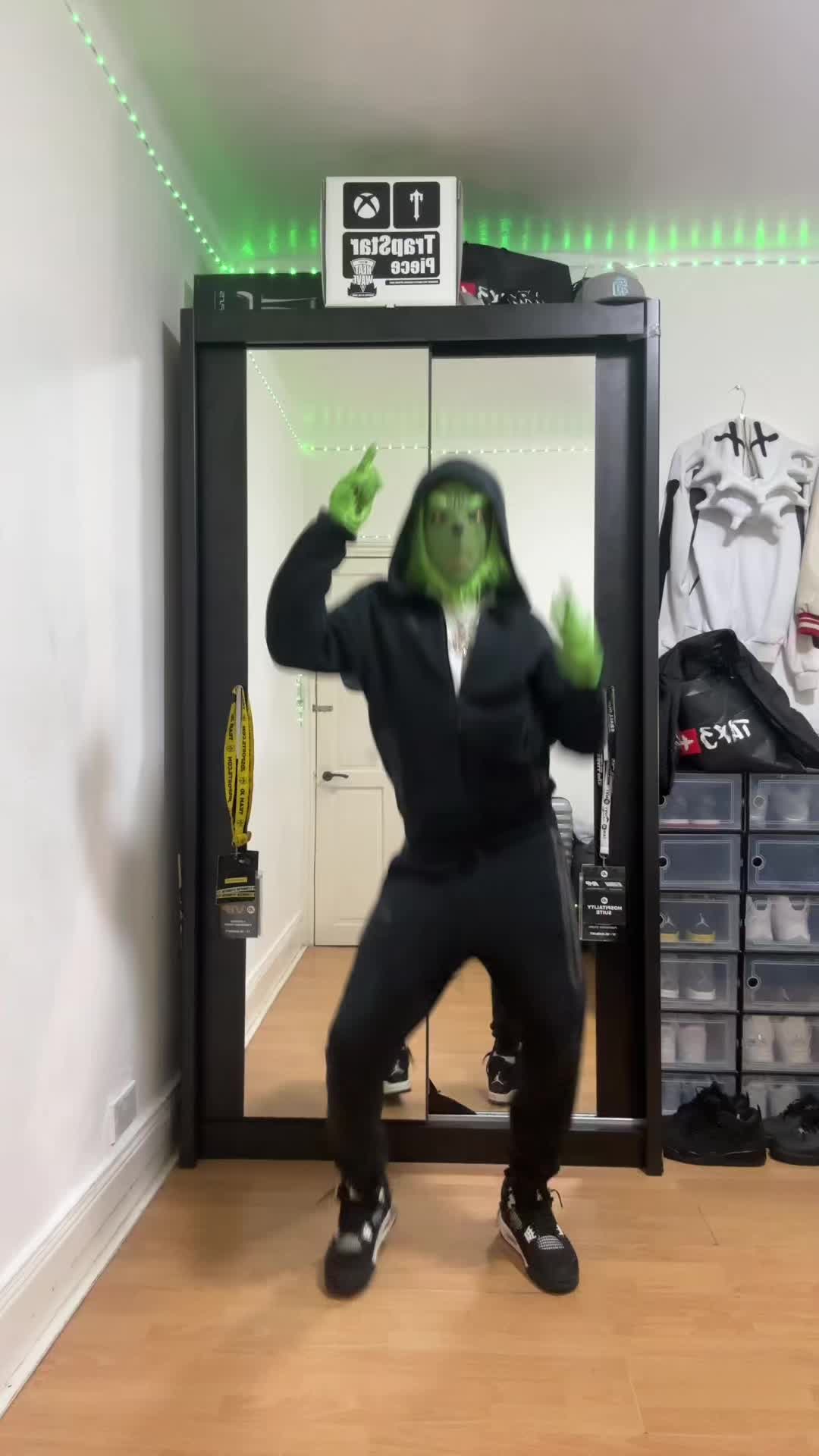 @zeeit 🧟&zwj;♂️