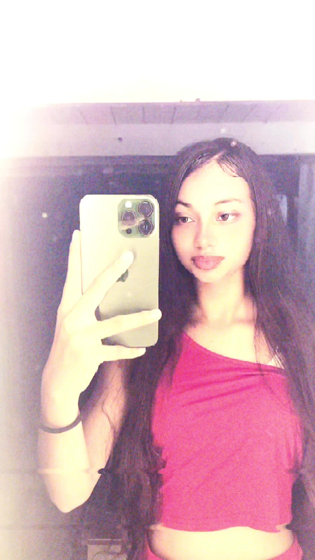 @Chica🪐