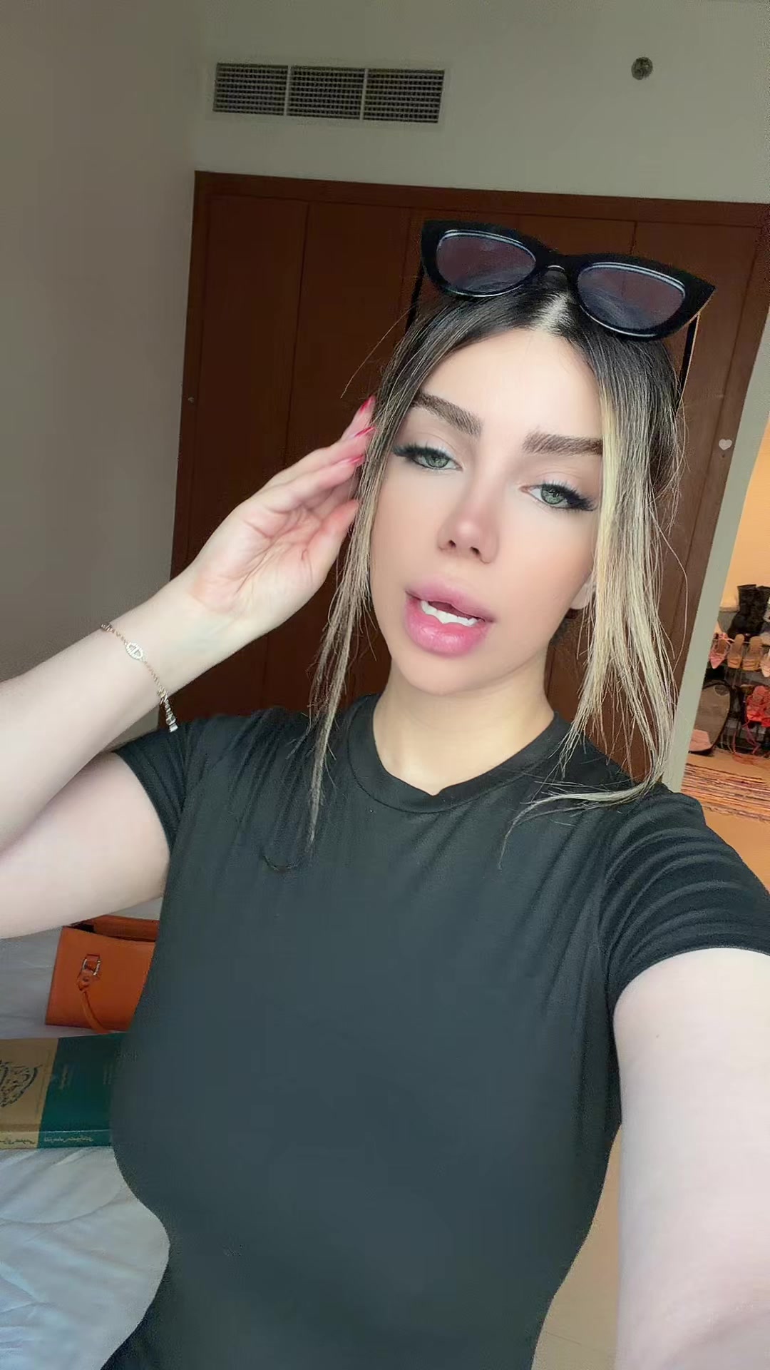 @Hanitam_