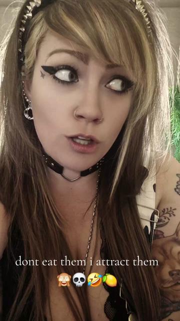 @HayleyCakes