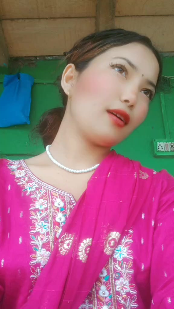 @मनिशा शेन्चुरि ❤️💐 (khuju🦋)