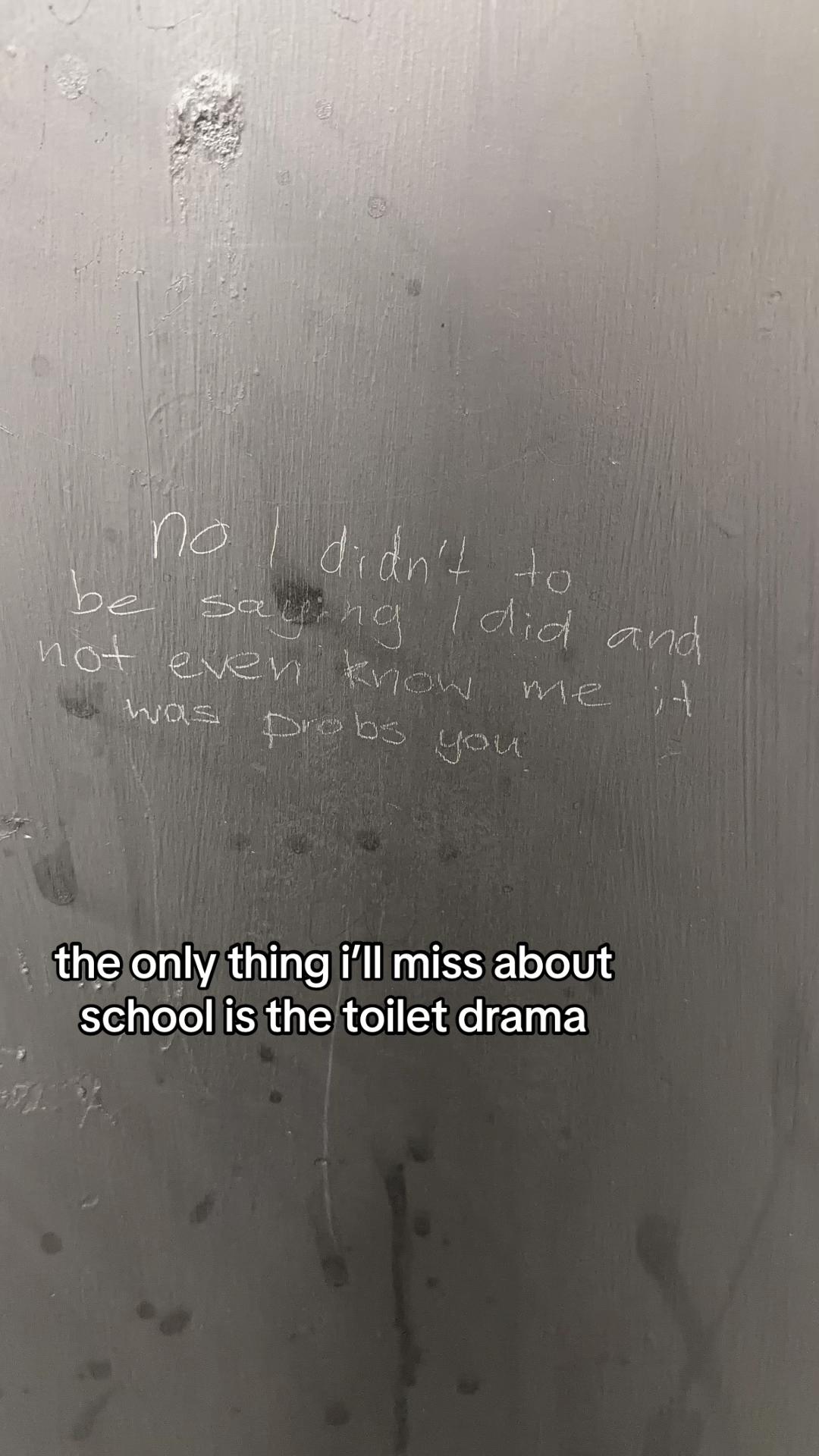 @Declan&deg;