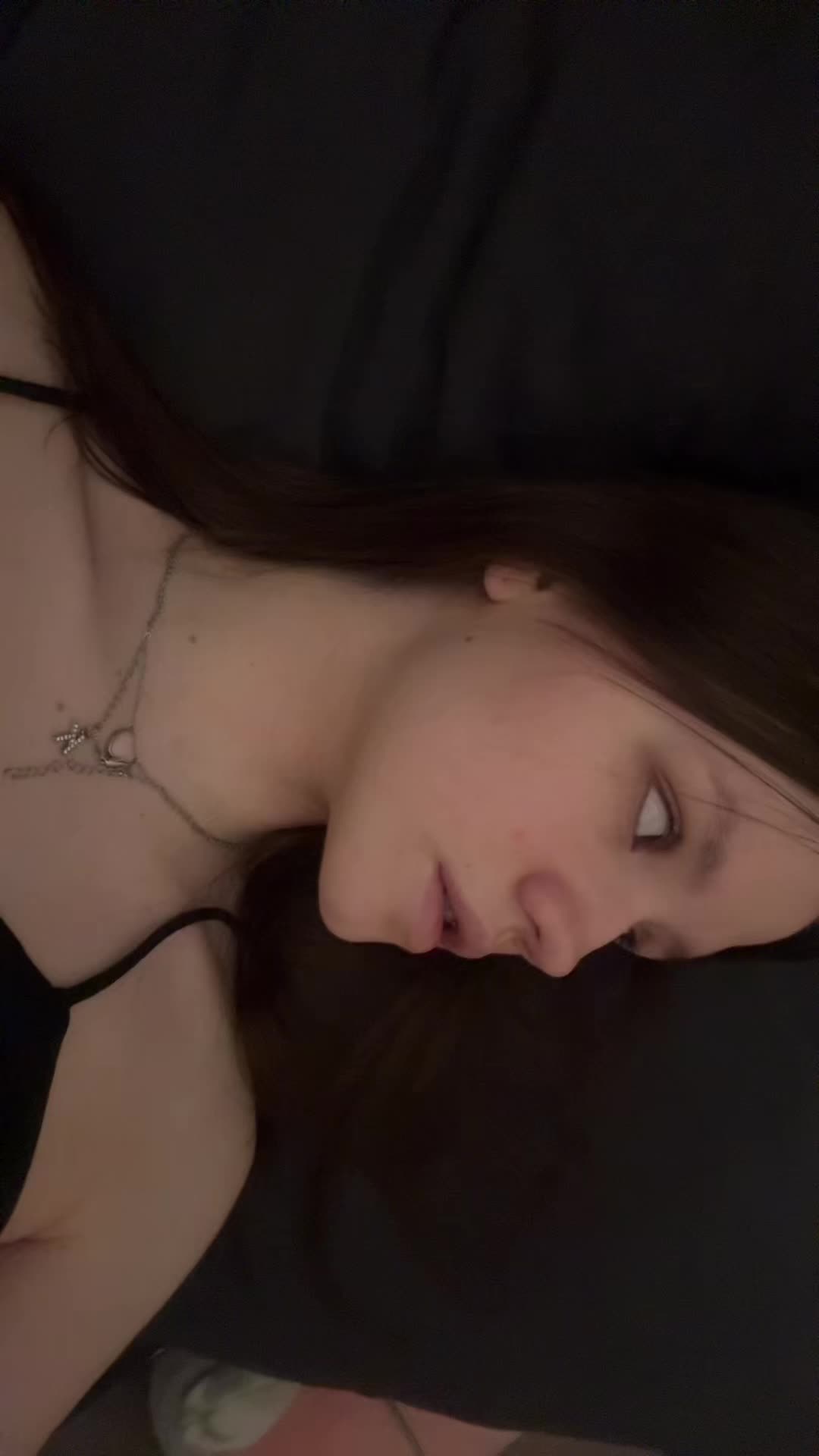 @комии