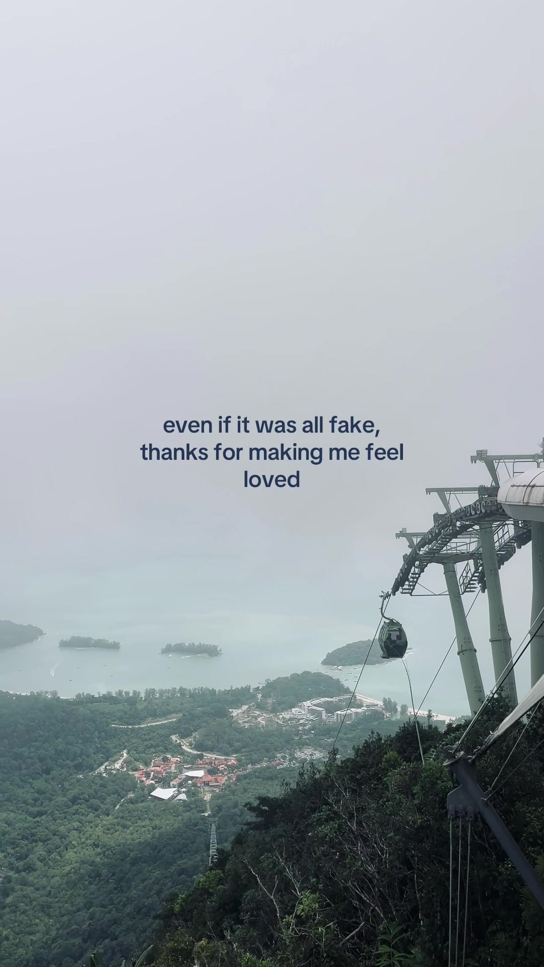 @￴