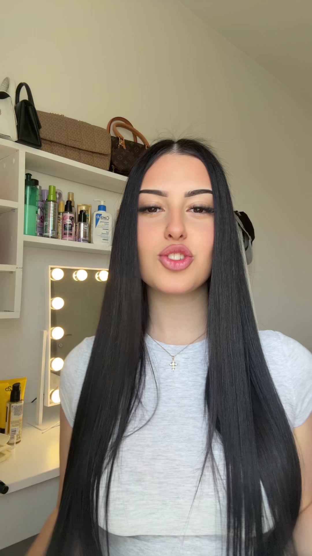 @ʟєɴʏ🍸