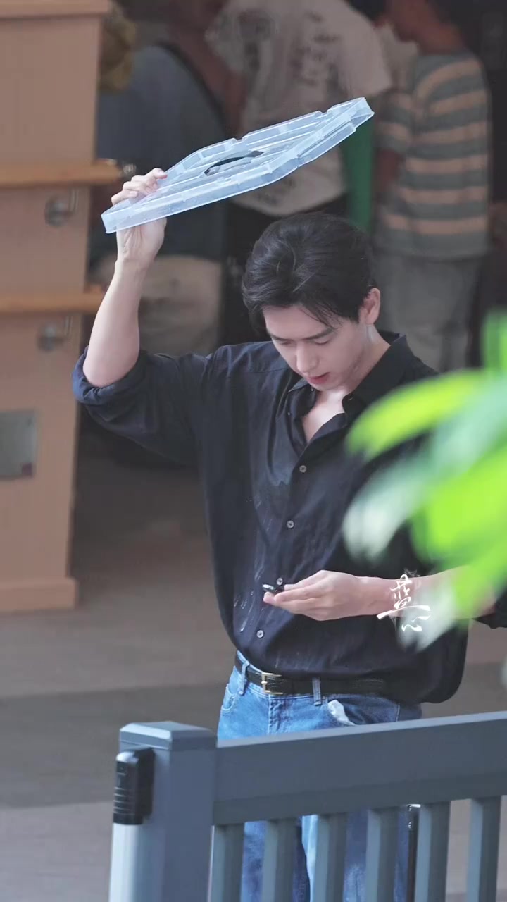 @𝗟𝗜 𝗫𝗜𝗔𝗡🍒