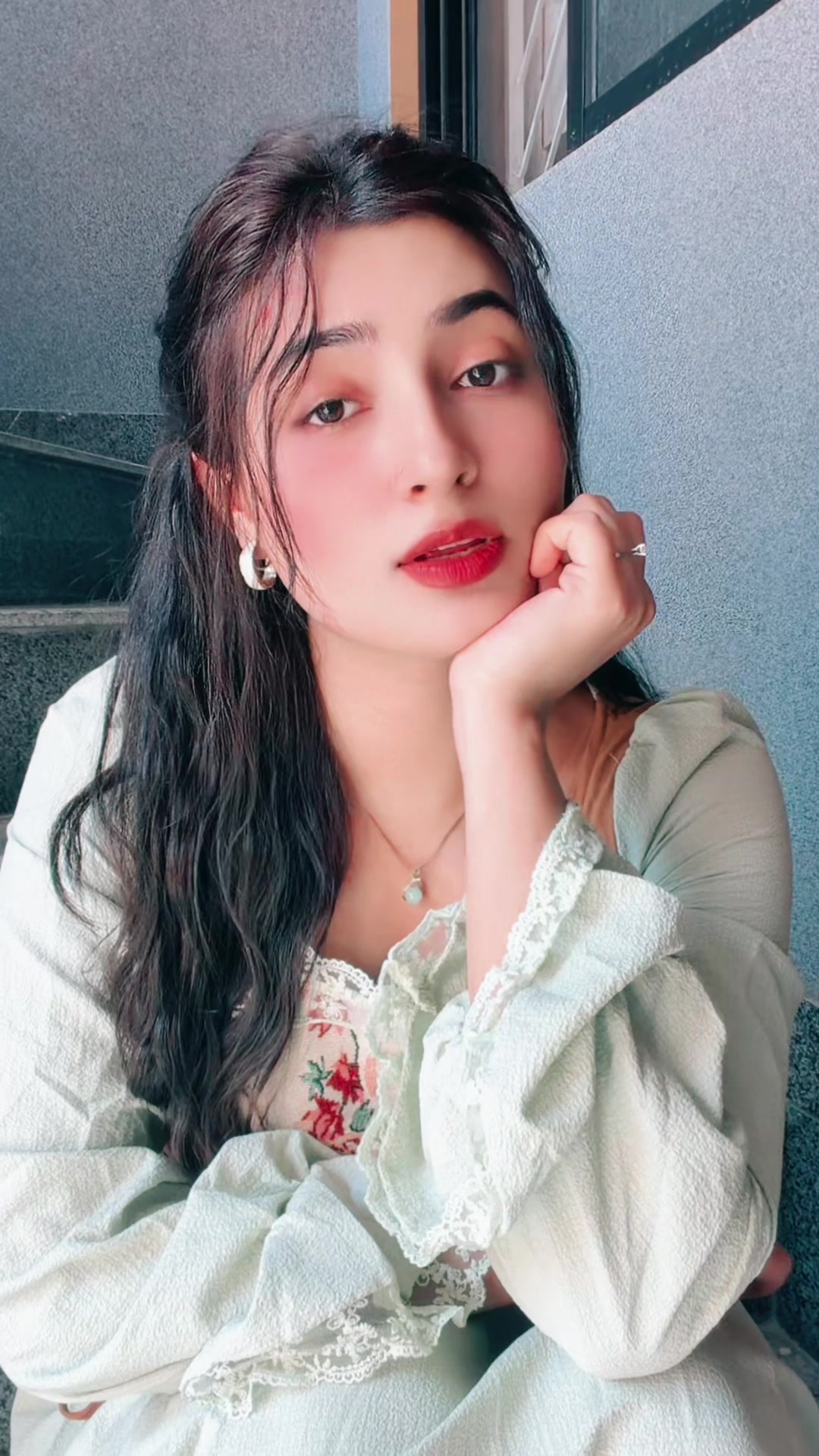 @Laiba🥀