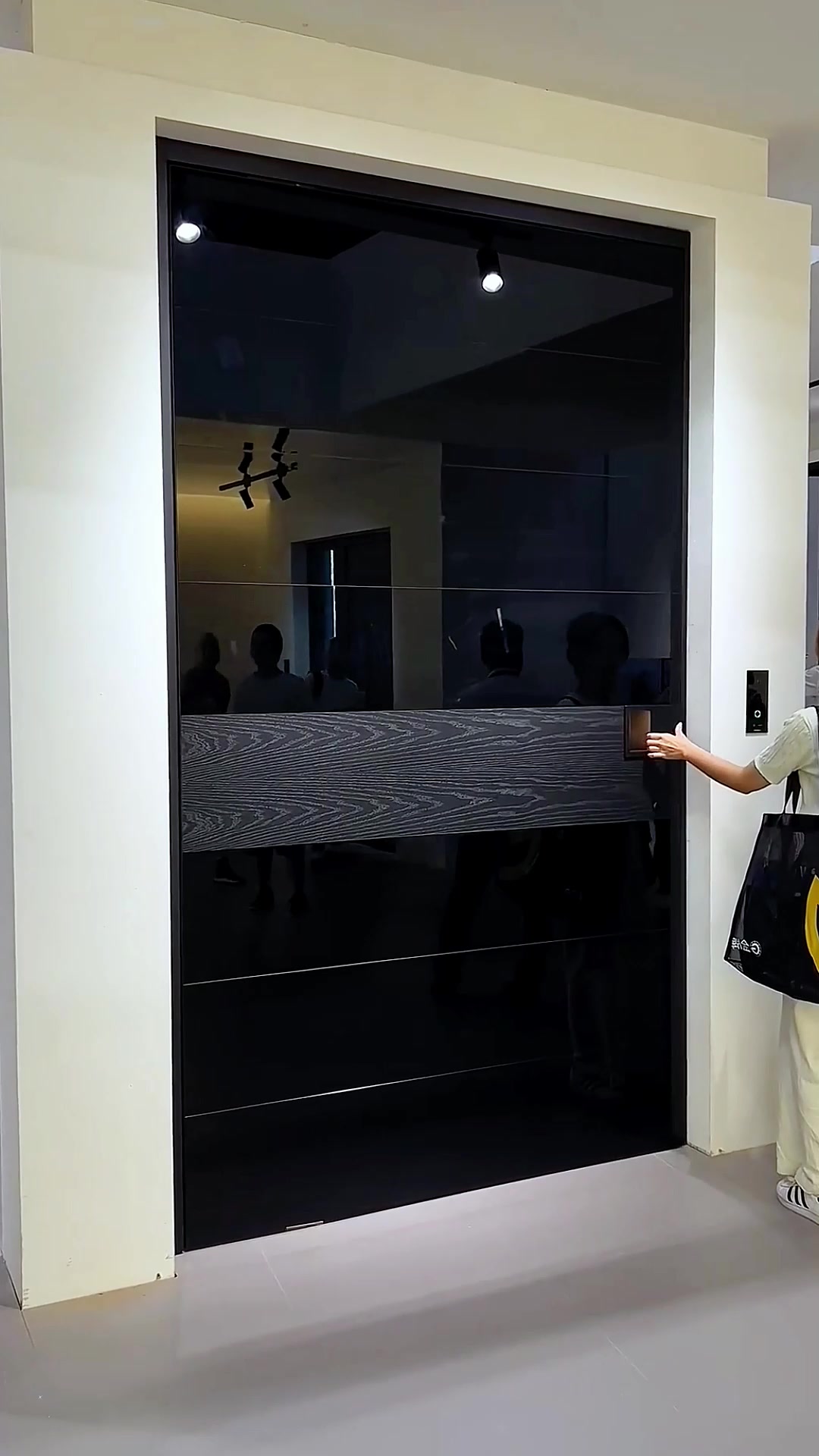 @KEST DOOR