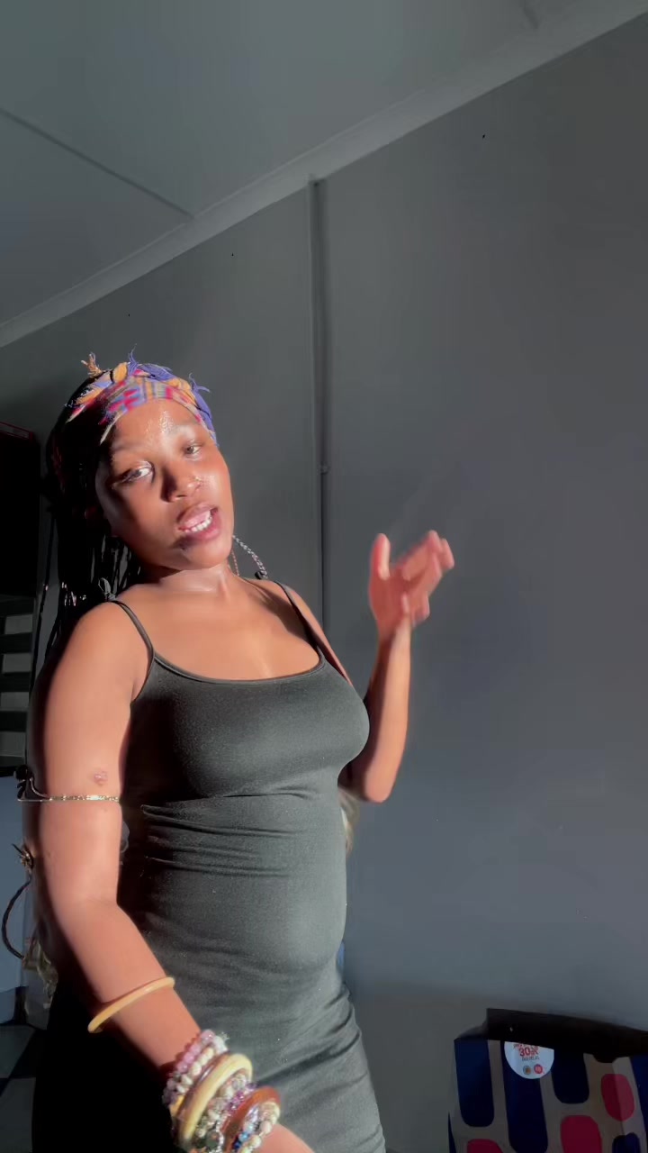 @Leyomini