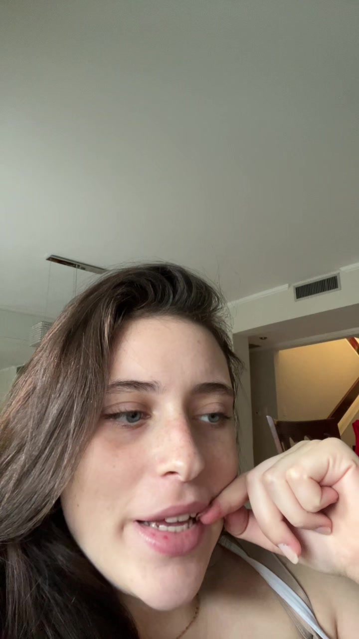 @dudaaisha