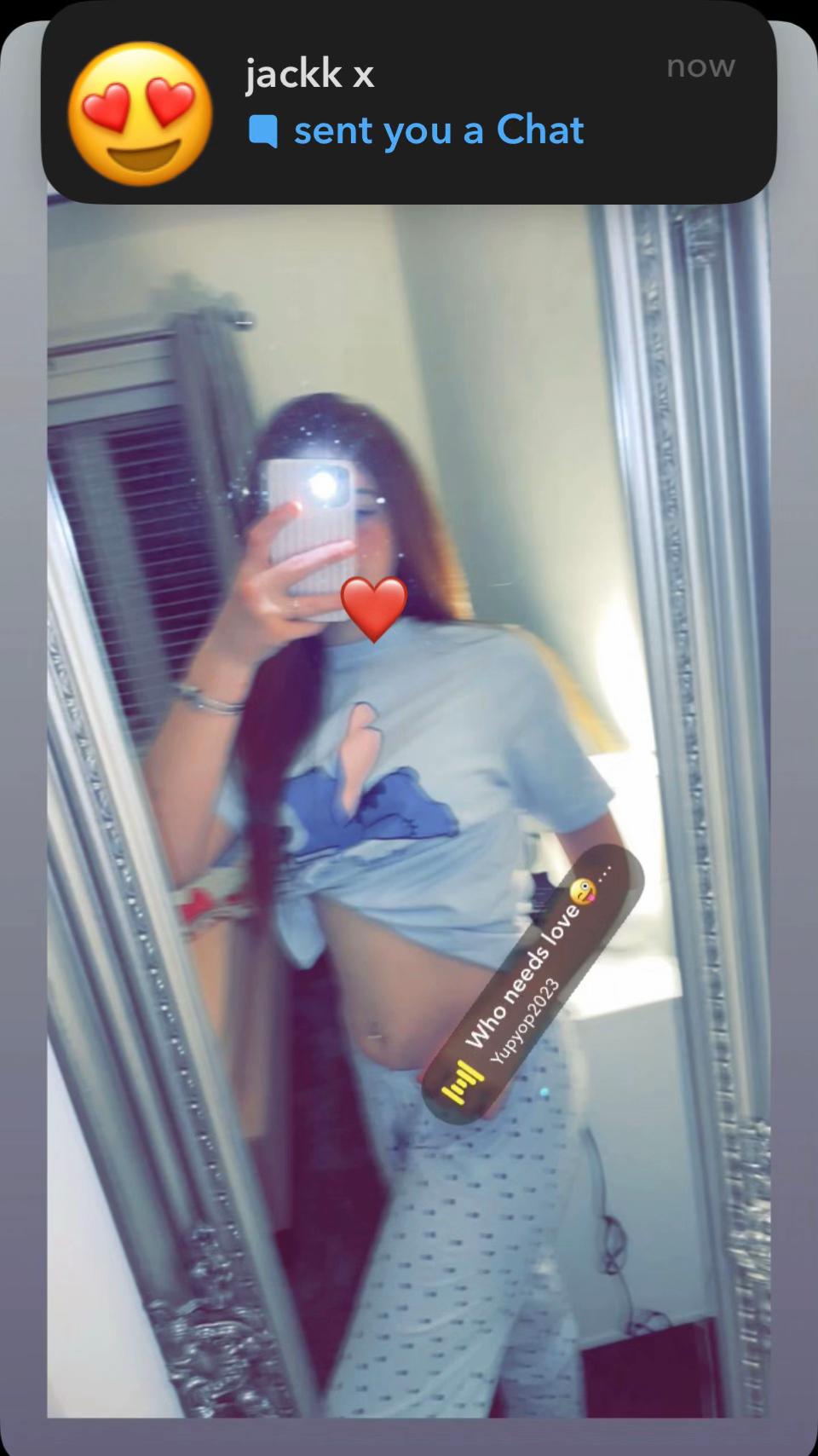 @2️⃣🆒4️⃣🫵🏽