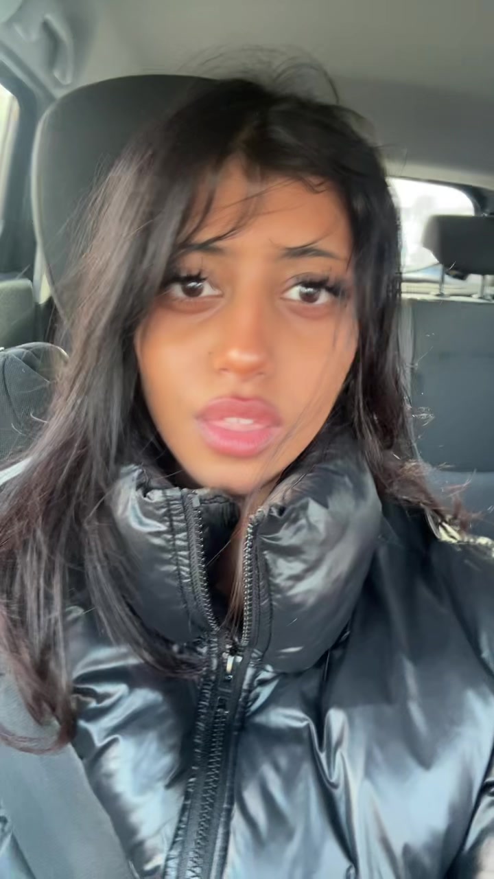 @￼