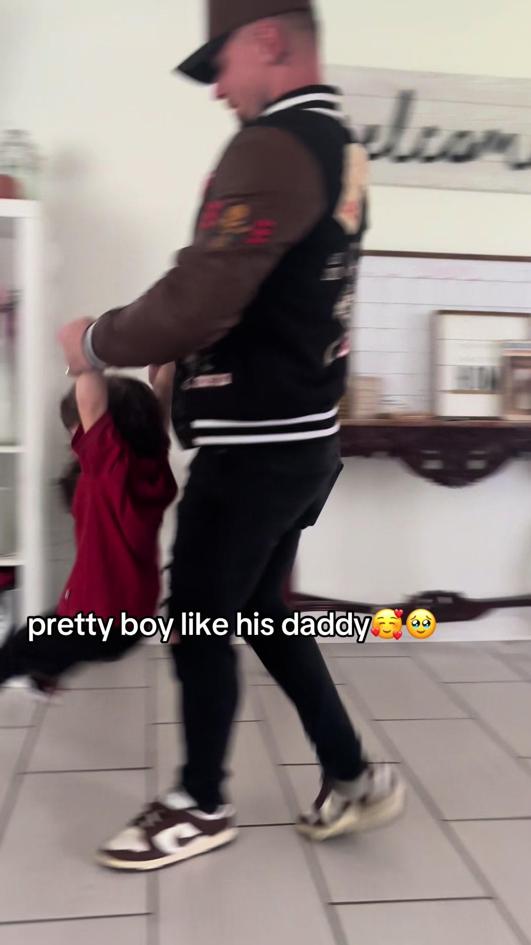 @lindleefair
