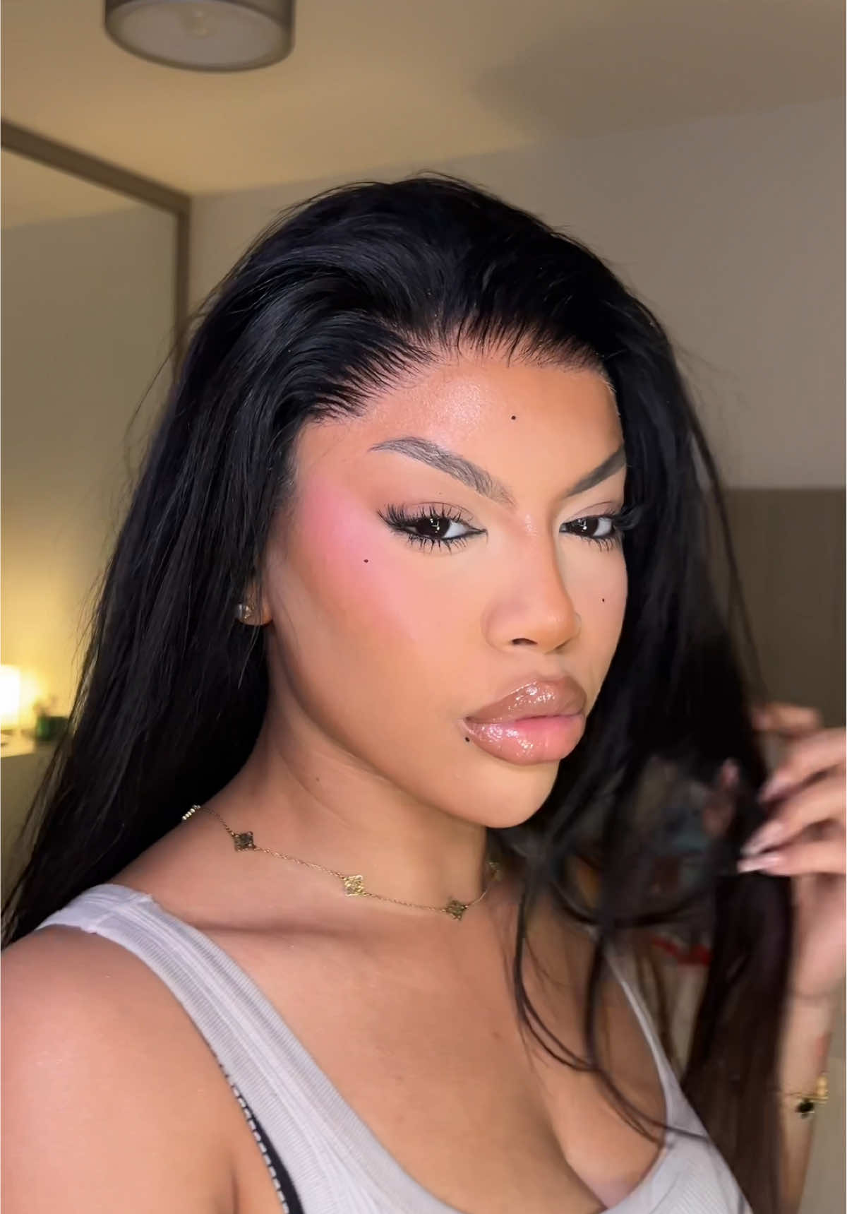 @inezblanchettee