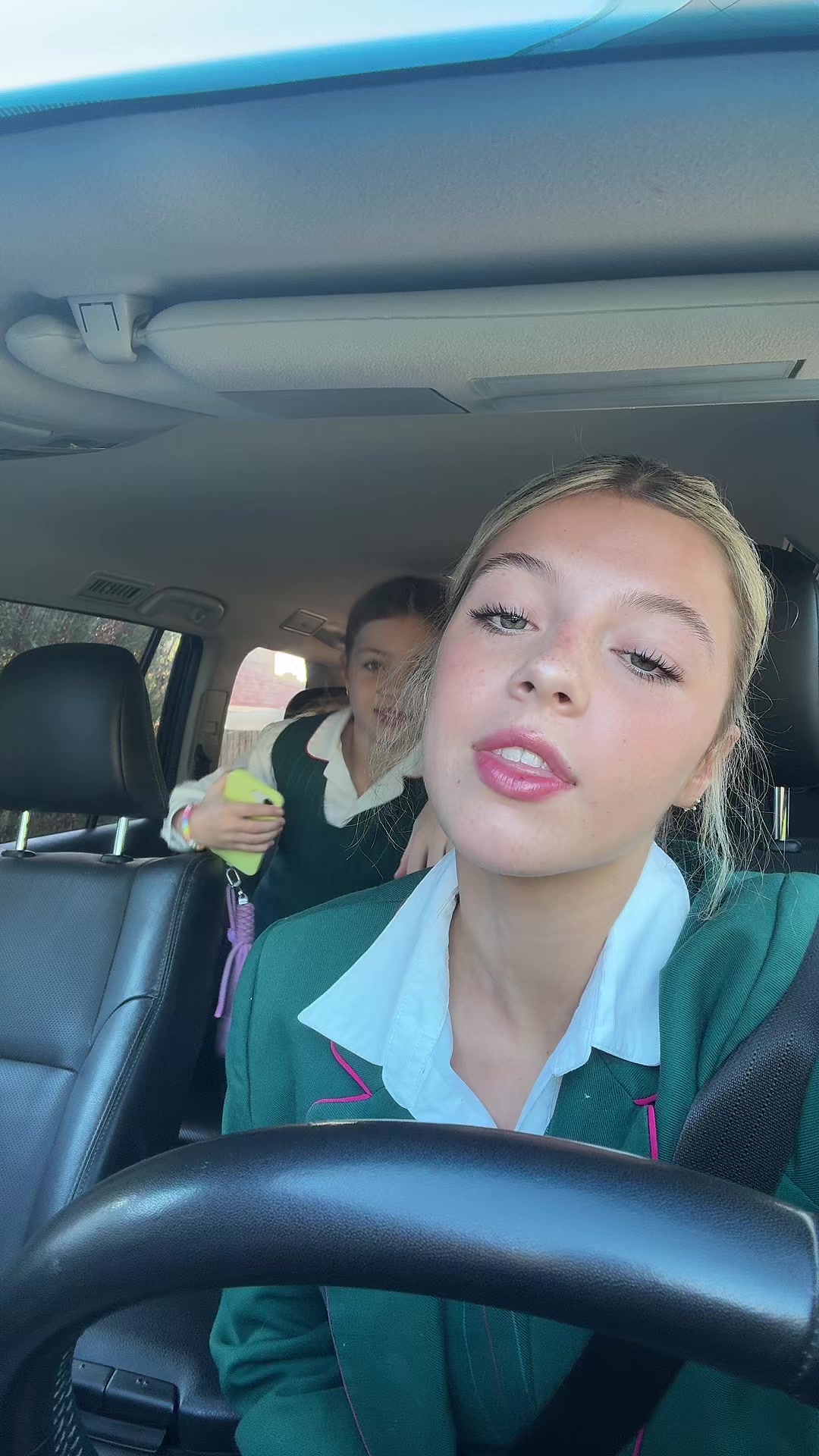 @rrightupyourally