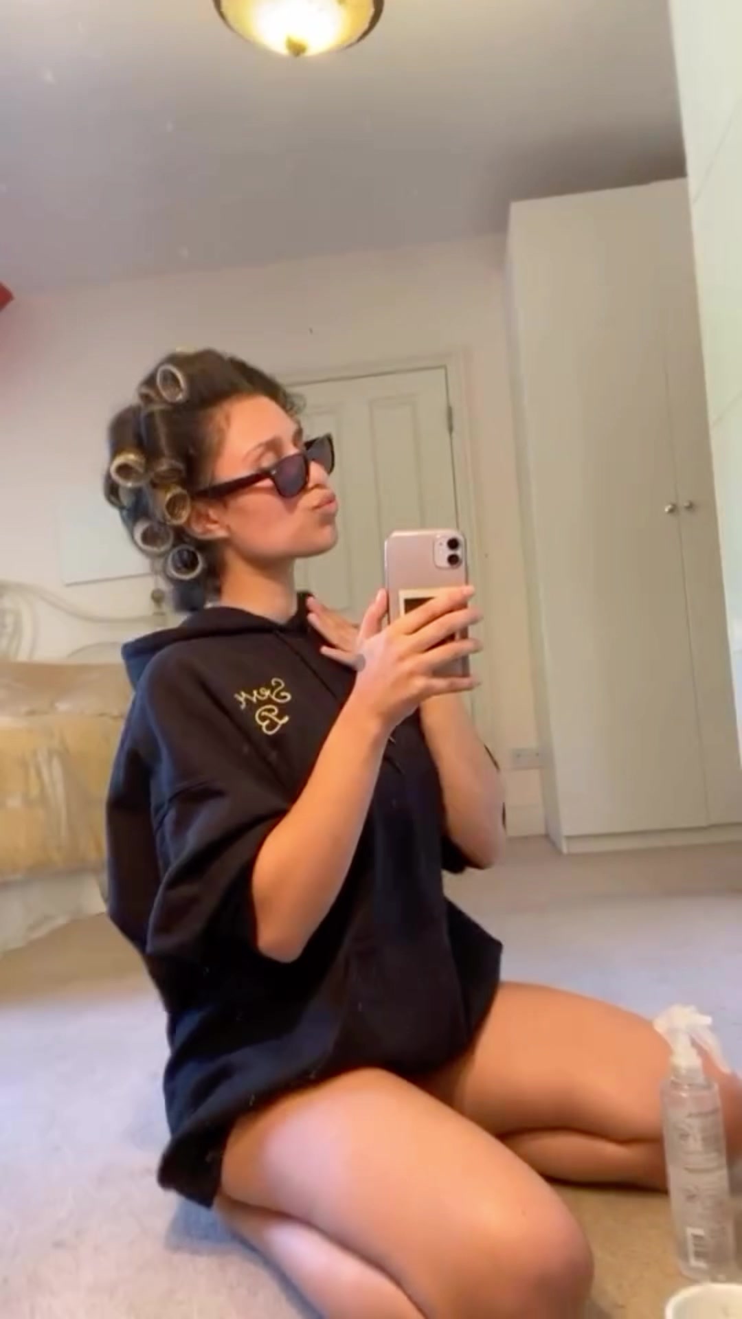 @Celebrity_Babes