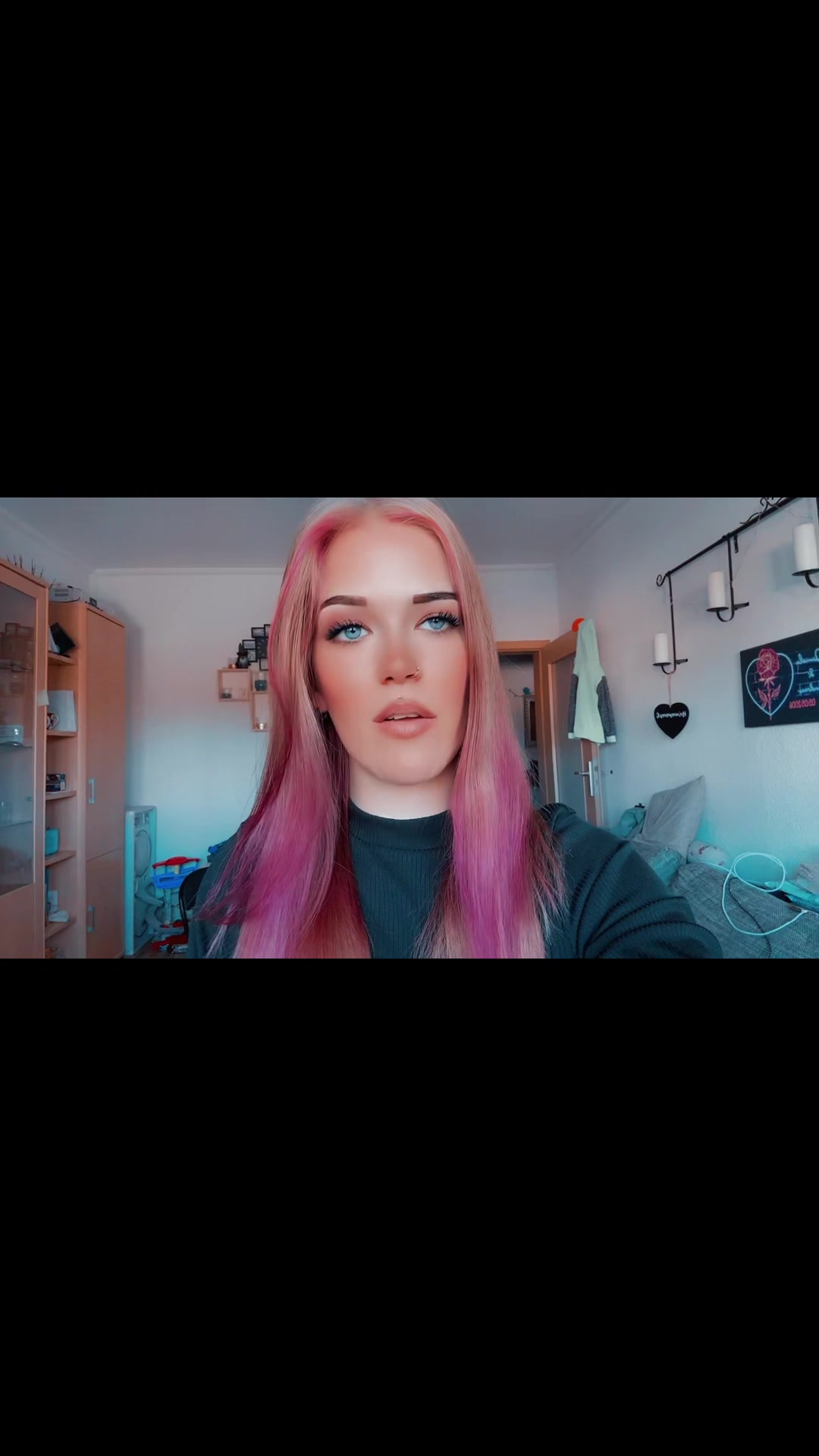 @Celina⚡️🖤