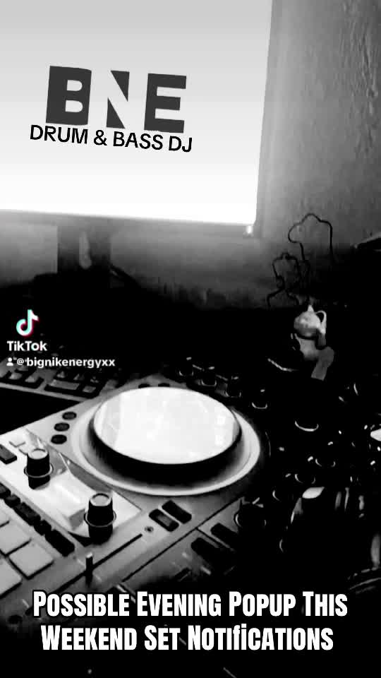 @🎧🖤DJBigNikEnergy🖤🎬🦚🌿