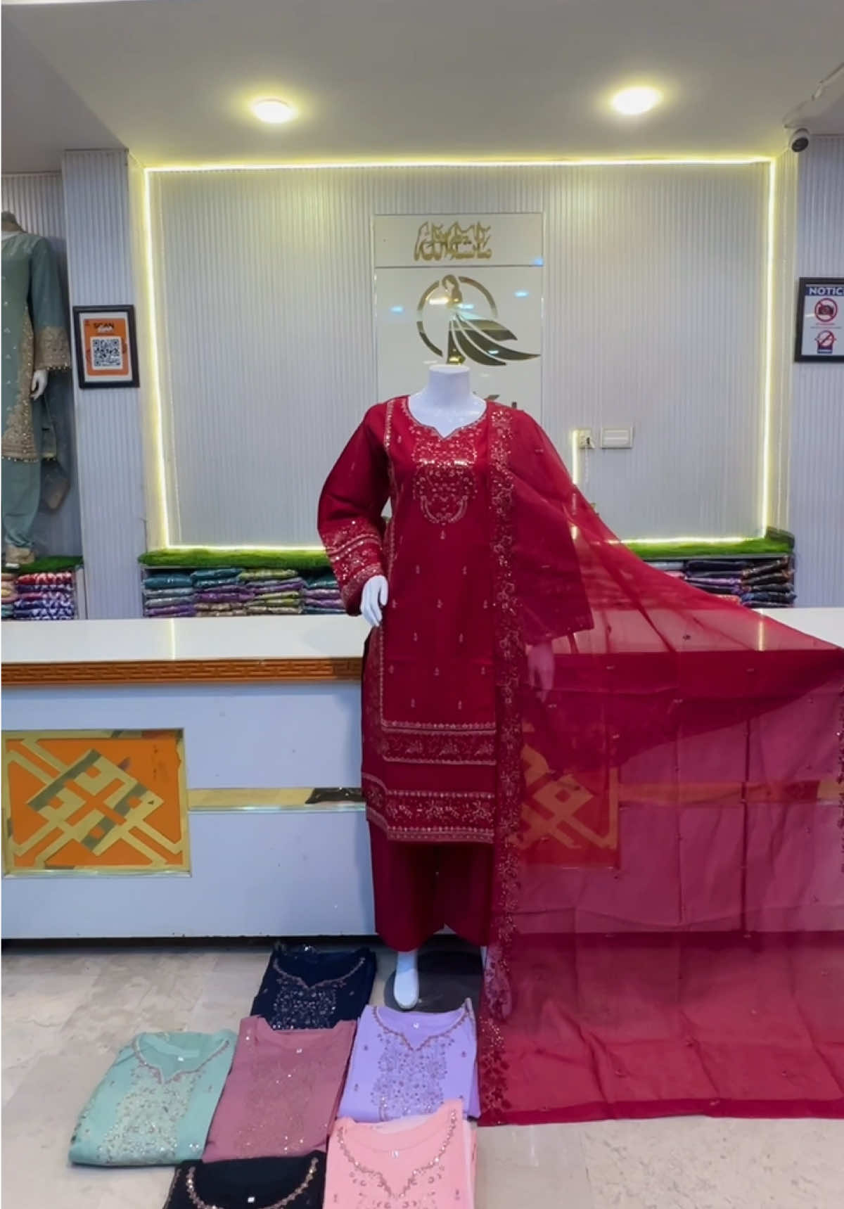 @UK+Fashion