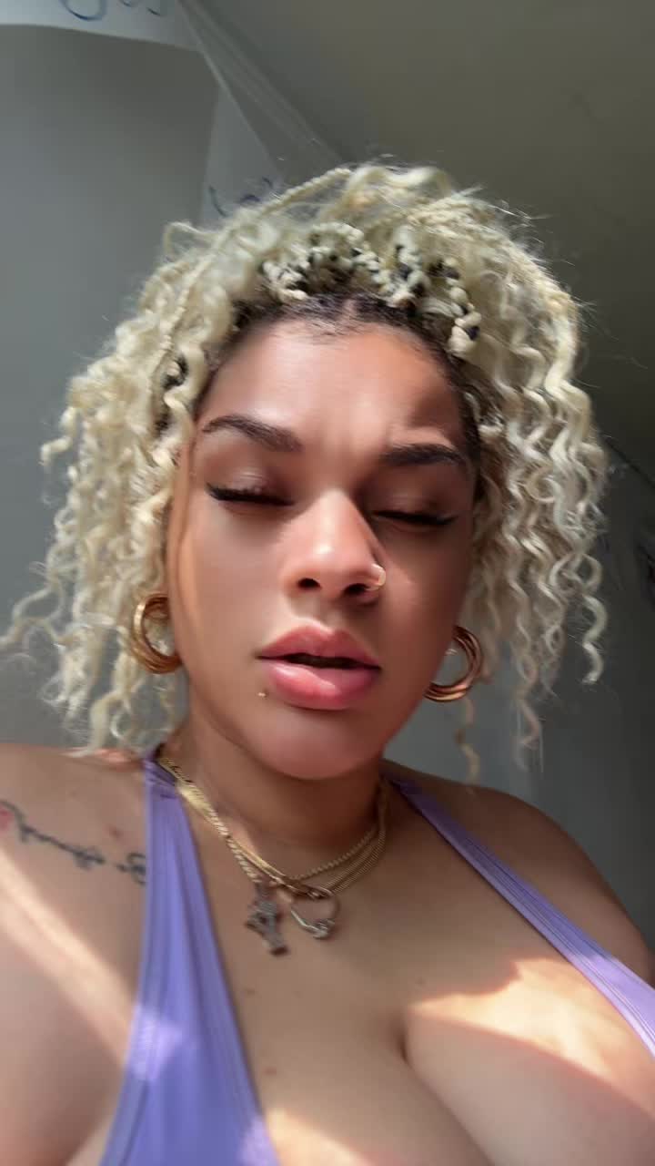 @ᗰᗩᖇI KᗩᒪIEᑎTᗩ 🔥