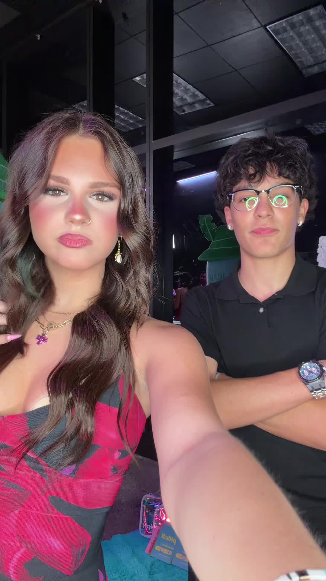 @PresleyLeonor