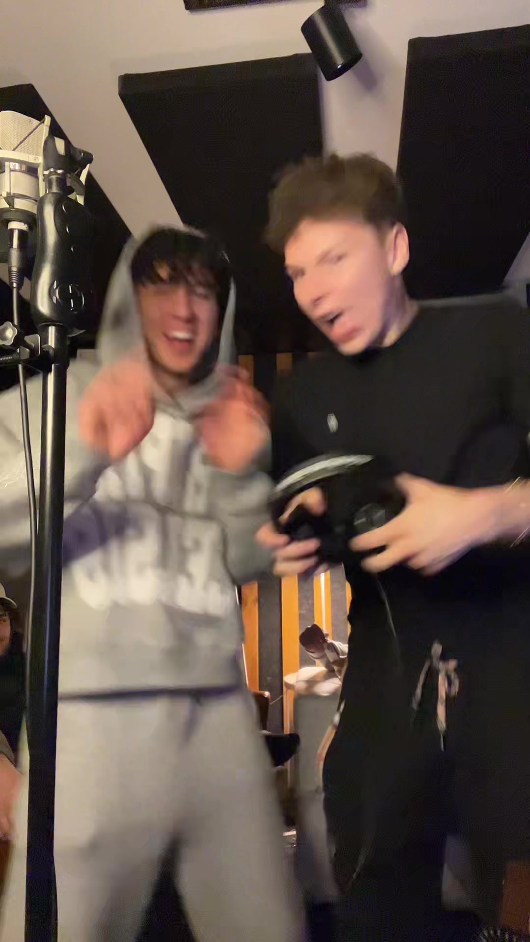 @emriboi