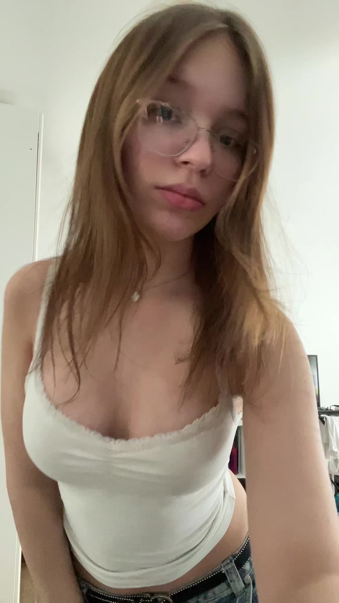 @ʟᴀᴜʀᴀꜱᴛᴇʀɴ
