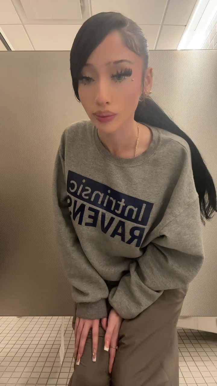 @Wakaflakashortypur