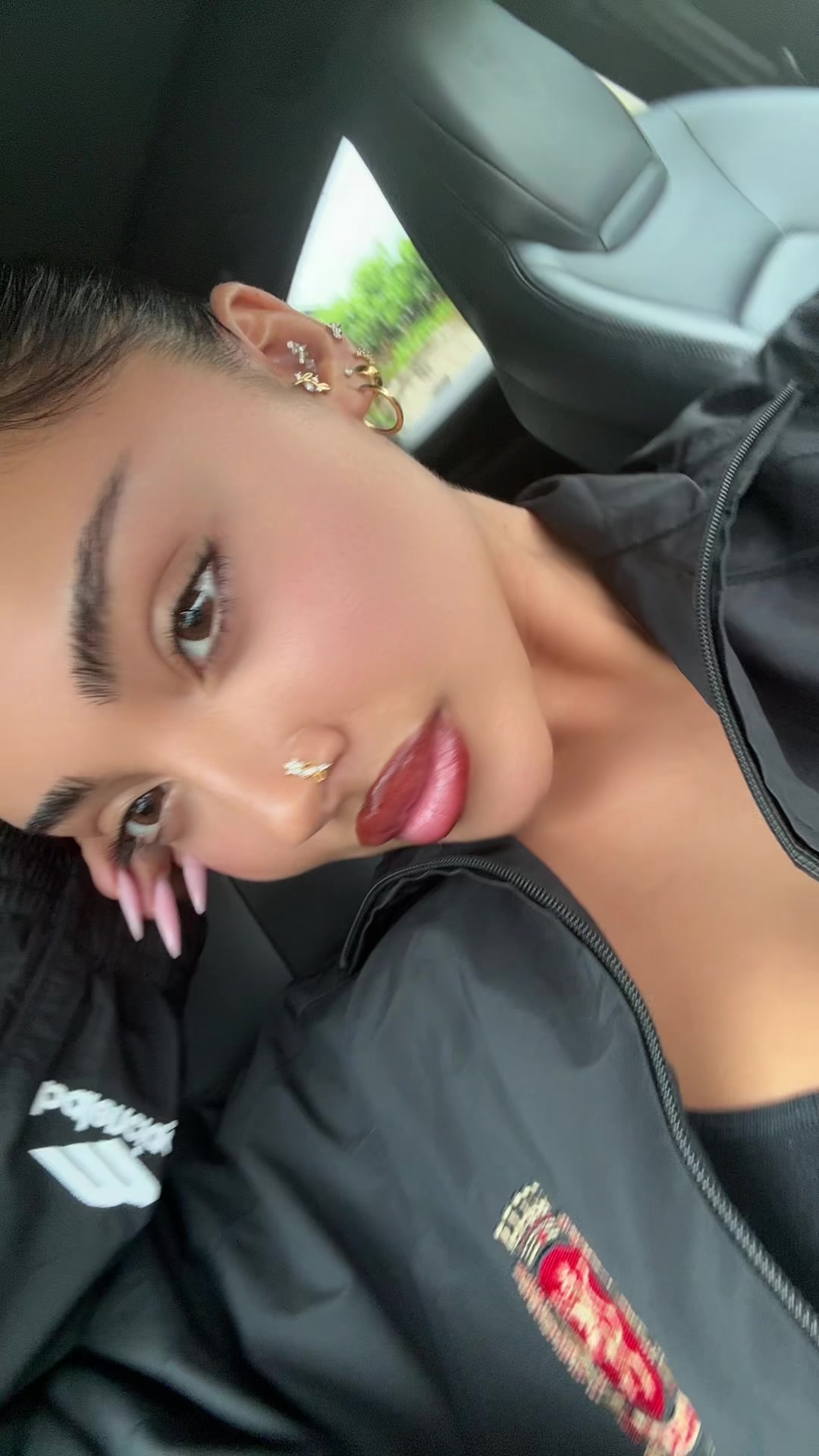 @Wejdene