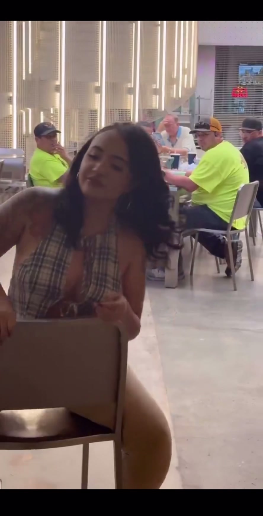 @Ilovebeautifulwomen