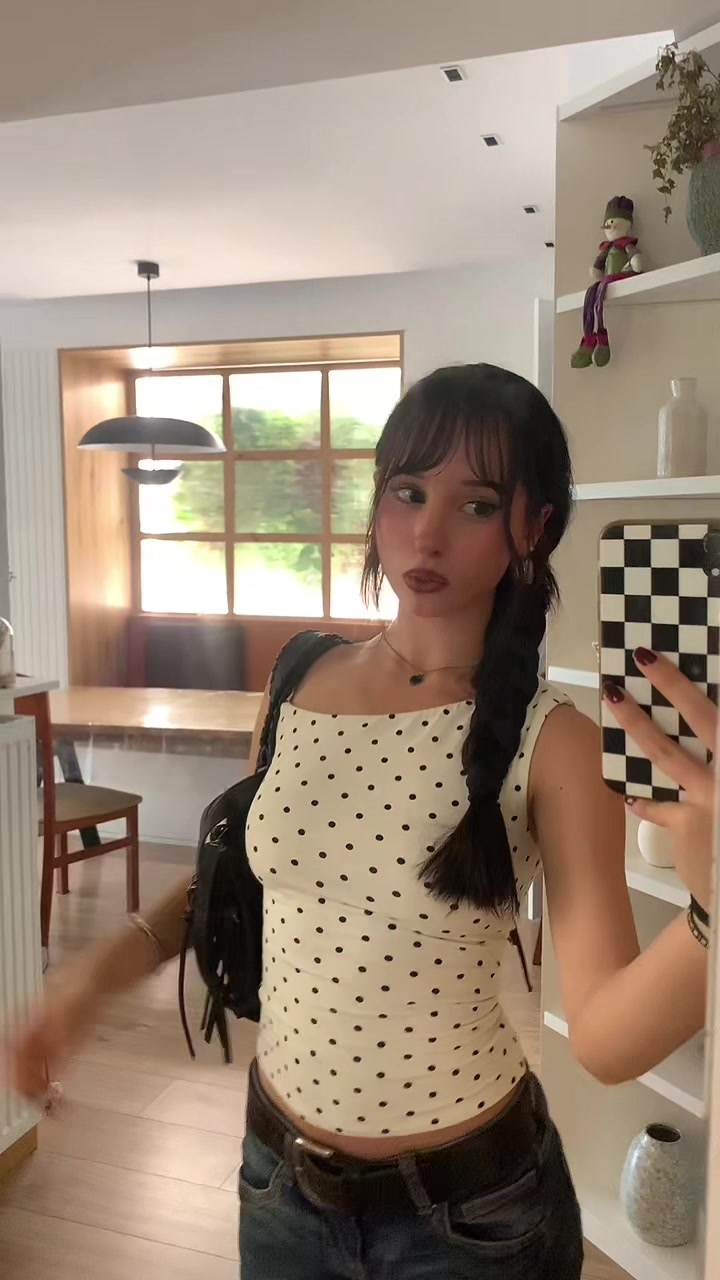 @🌺~ 𝓙𝓾𝓷𝓮 ~🌺