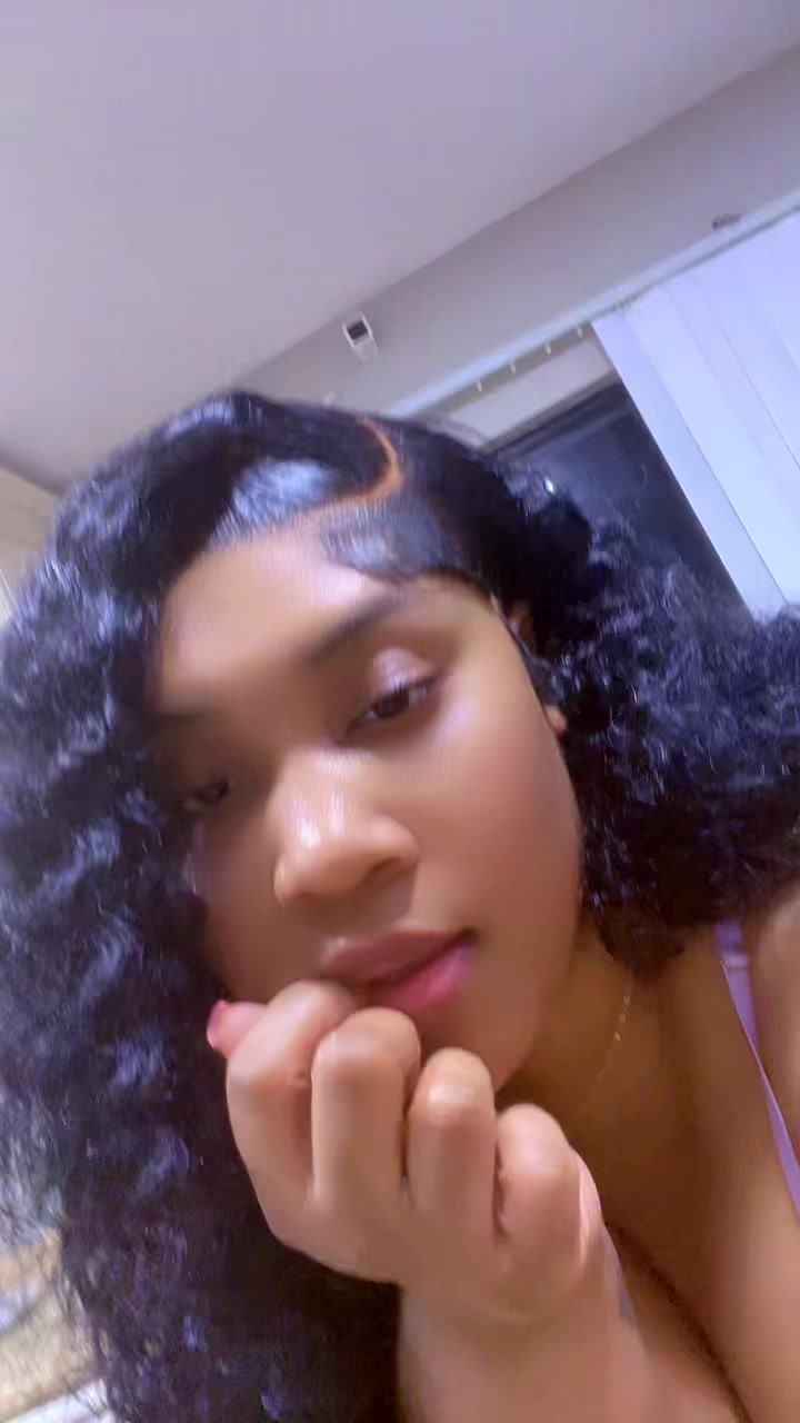 @Nay💕