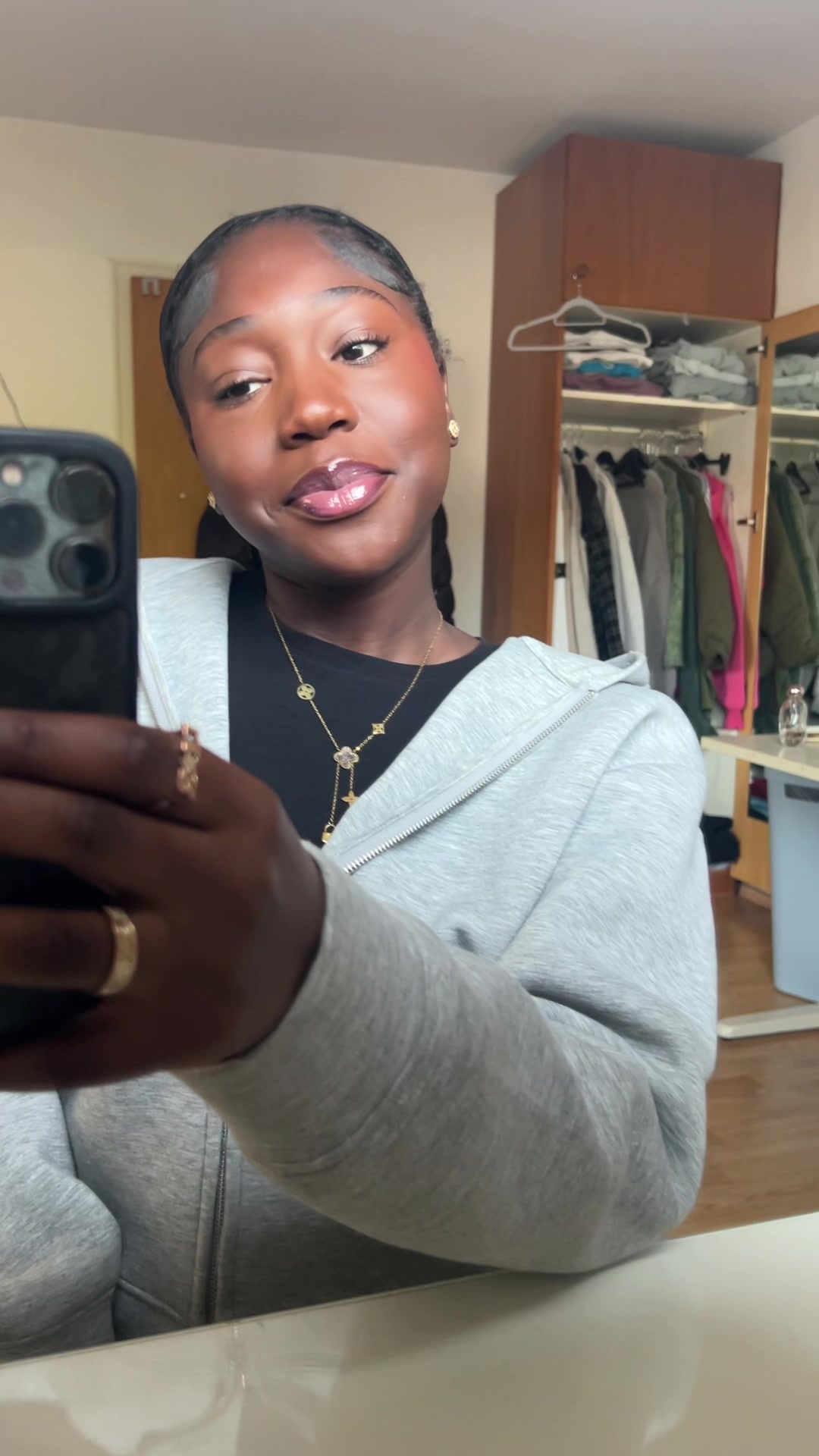 @Emiii