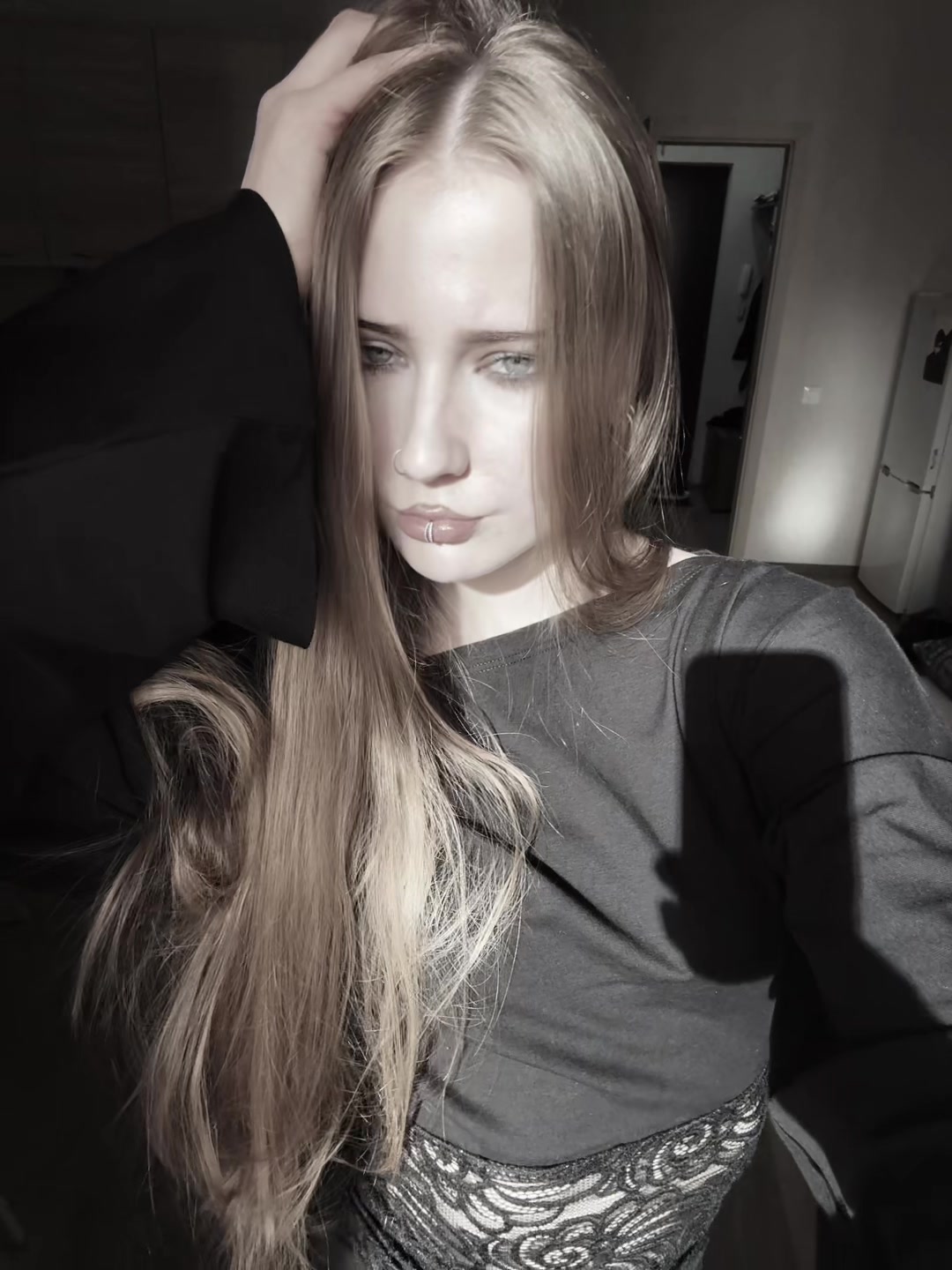 @◤✞ 𝖌𝖗𝖊𝖊𝖓 𝖜𝖔𝖒𝖆𝖓 ✞◥